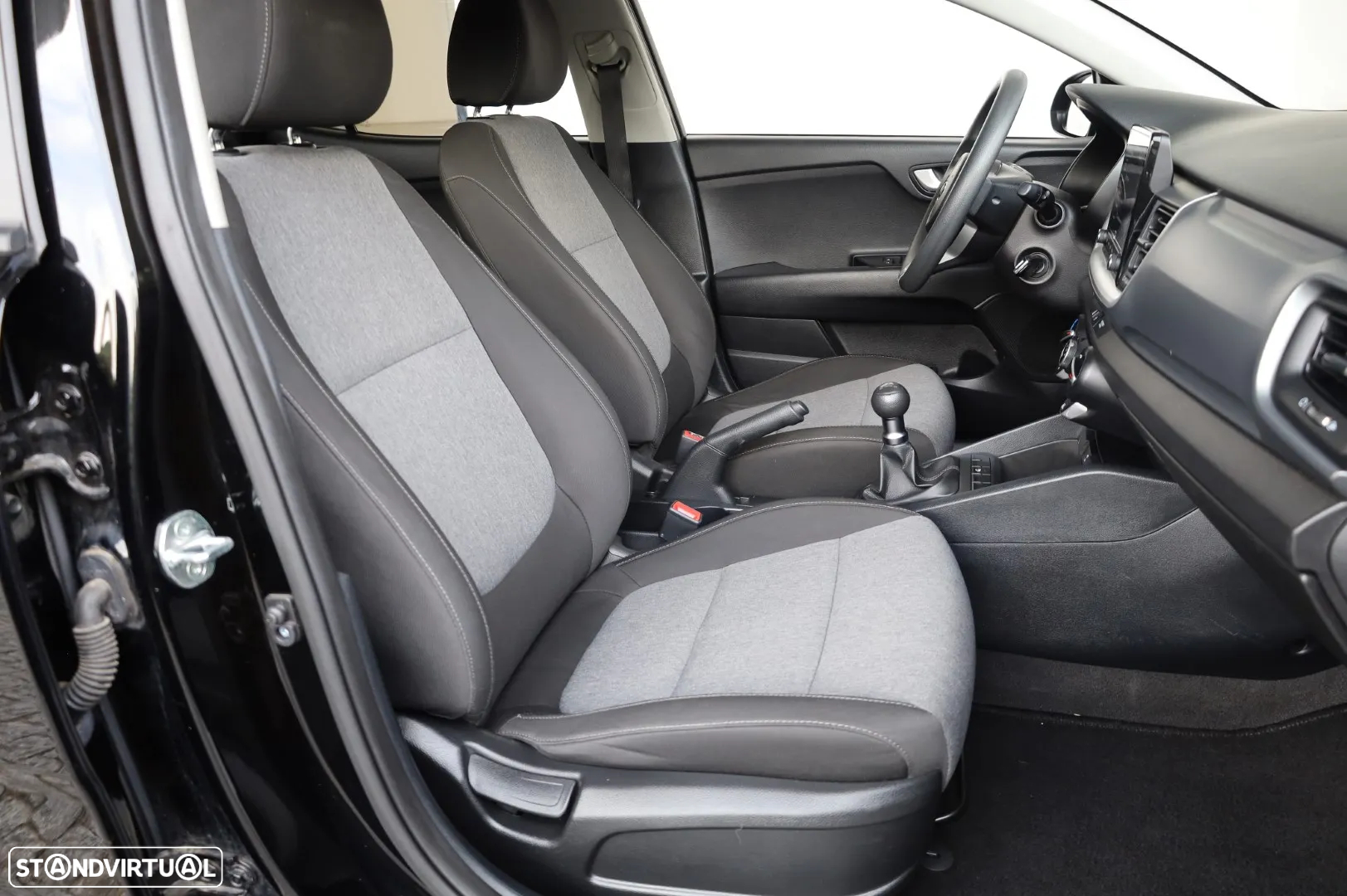 Kia Stonic 1.2 Dynamic - 32