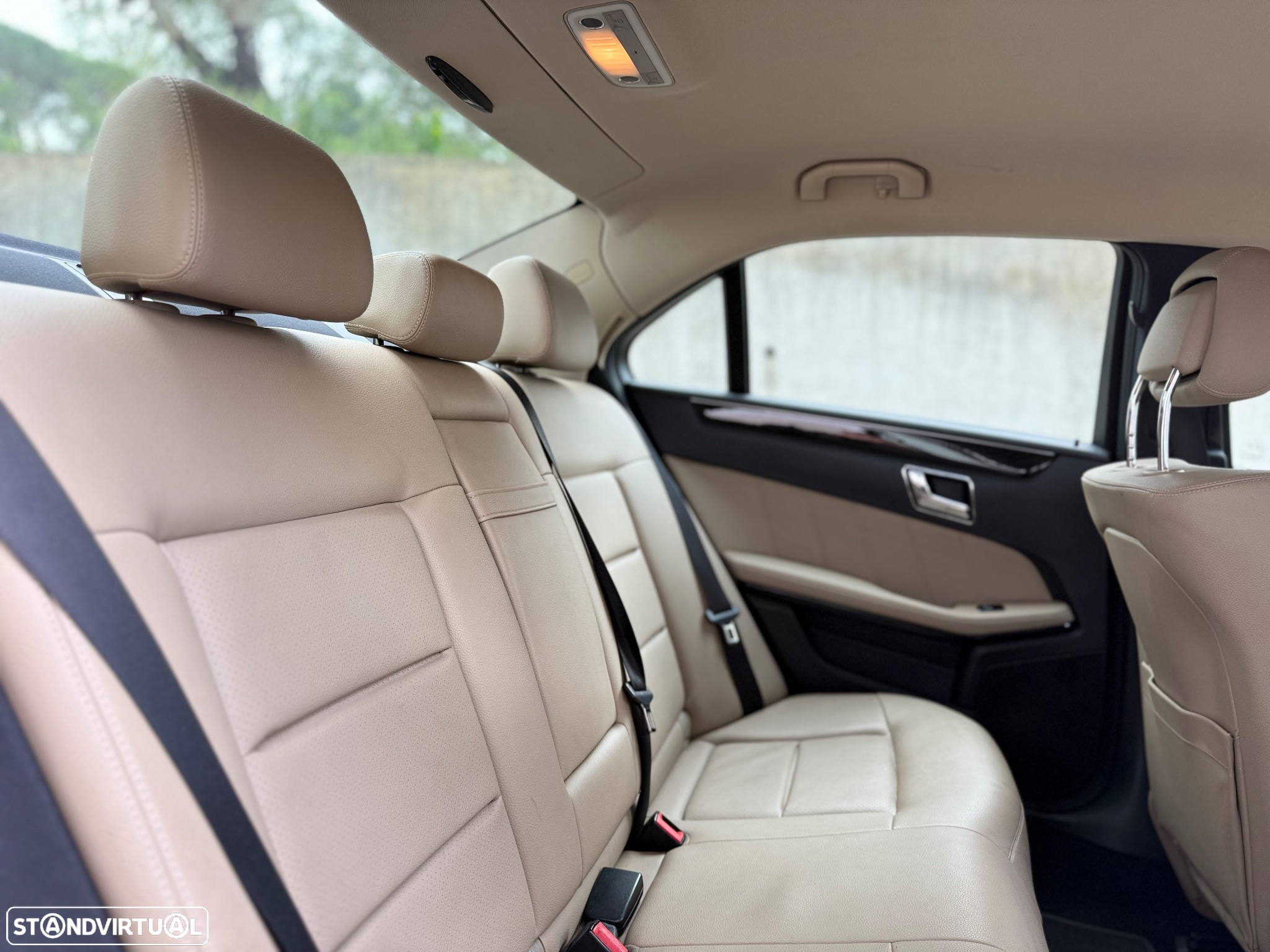 Mercedes-Benz E 220 CDi Avantgarde BlueEfficiency Auto. - 19