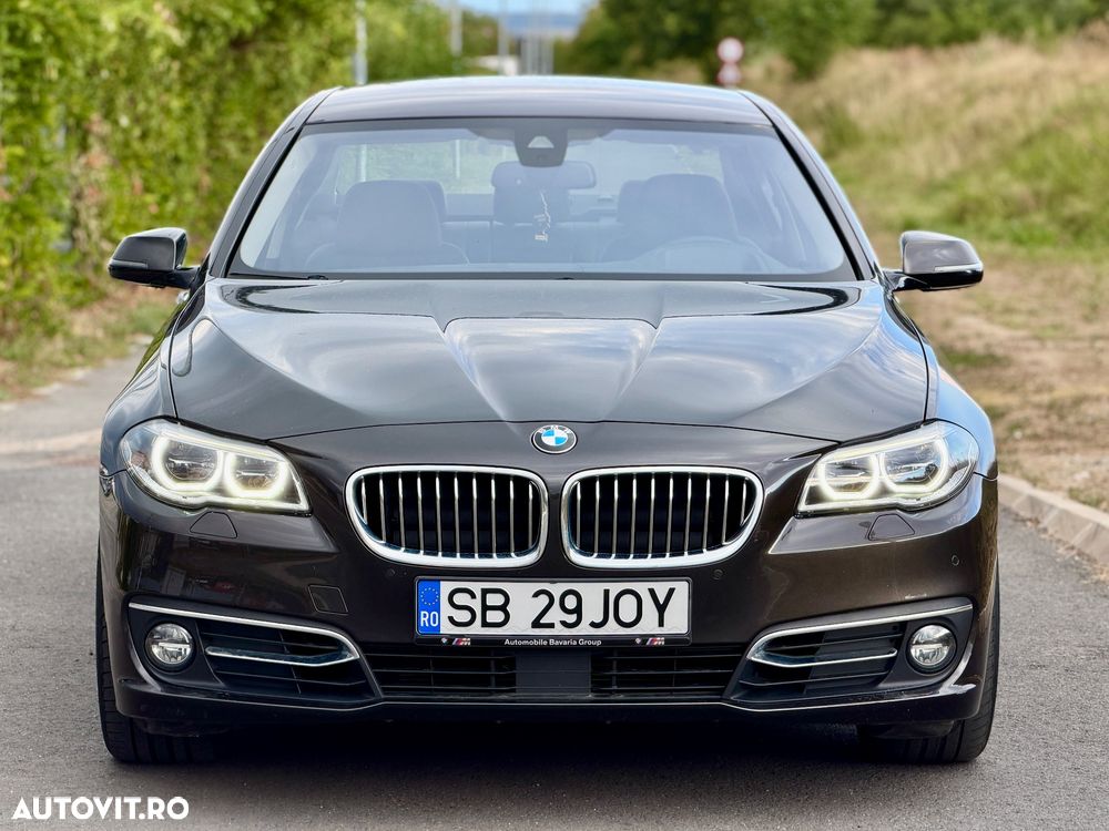 BMW Seria 5 530d xDrive Aut. Luxury Line - 7