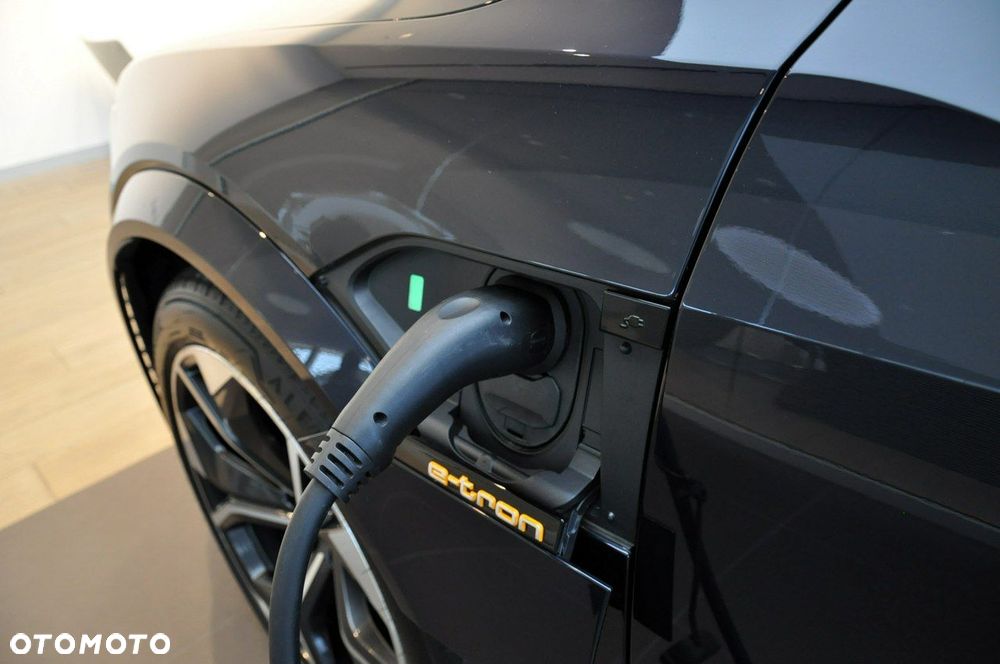 Audi e-tron Sportback - 10