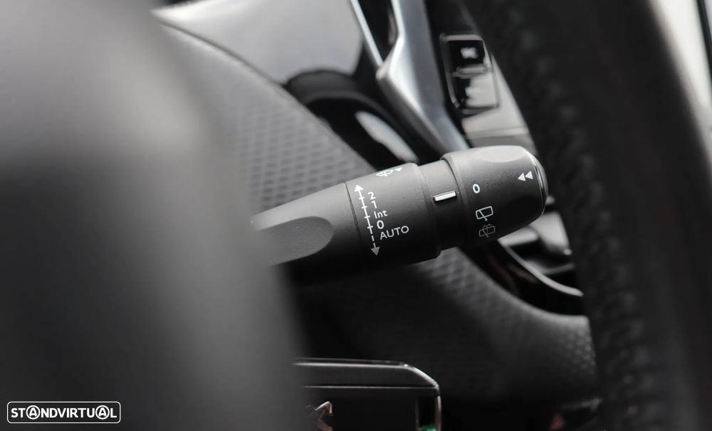 Peugeot 2008 1.2 PureTech Style - 28