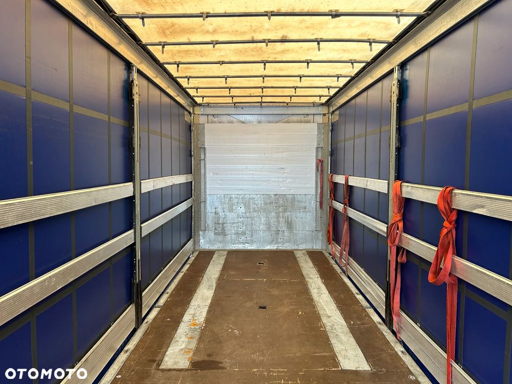 Schmitz Cargobull FIRANKA / PLANDEKI JAK NOWE / 657 841 KM PRZEBIEGU / ŁADNE OPONY / Z PEŁNYM WYPOSAŻENIEM DO ZAŁADUNKU / UCHWYTY PROMOWE / DOSTĘPNE 10 SZTUK KOLORY SREBRNY - NIEBIESKI - CZERWONY !! - 39