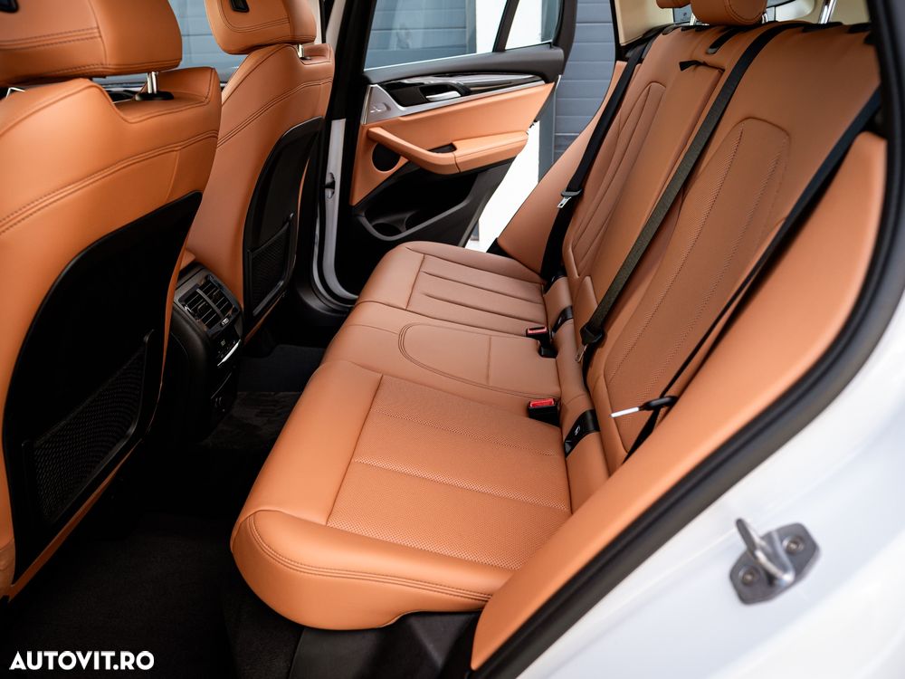 BMW X3 xDrive20d AT Luxury Line - 25
