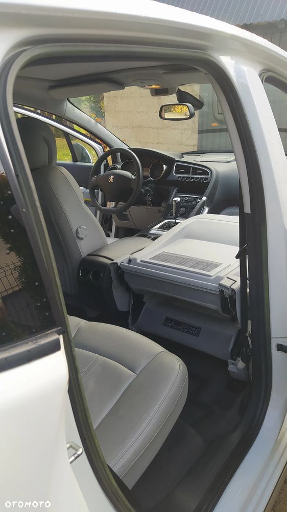 Peugeot 3008 2.0 HDi Premium - 11