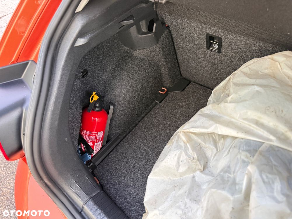 Volkswagen Polo 1.0 TSI Highline DSG - 24