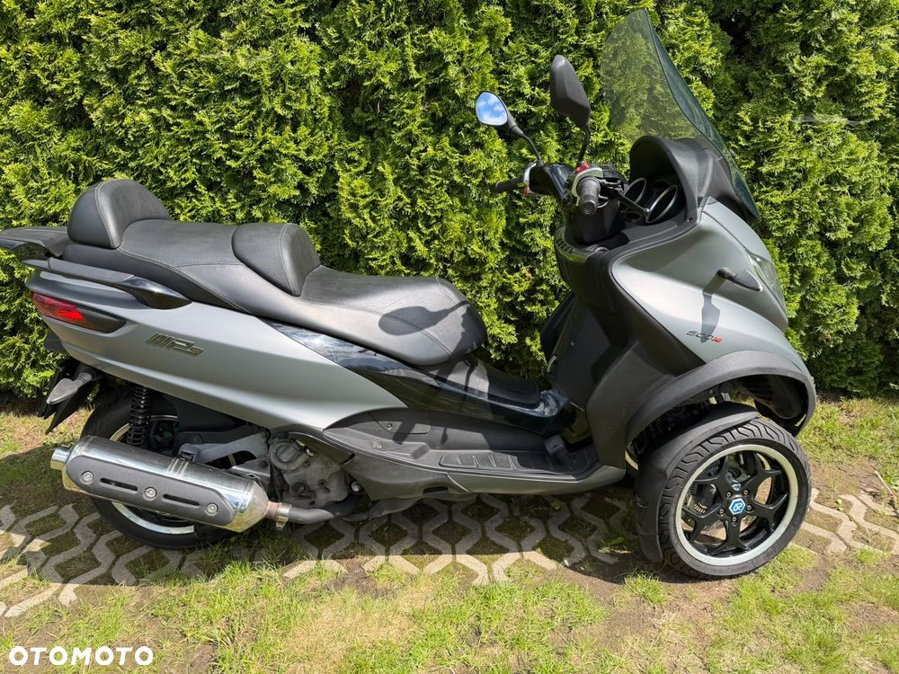 Piaggio MP-3 - 2
