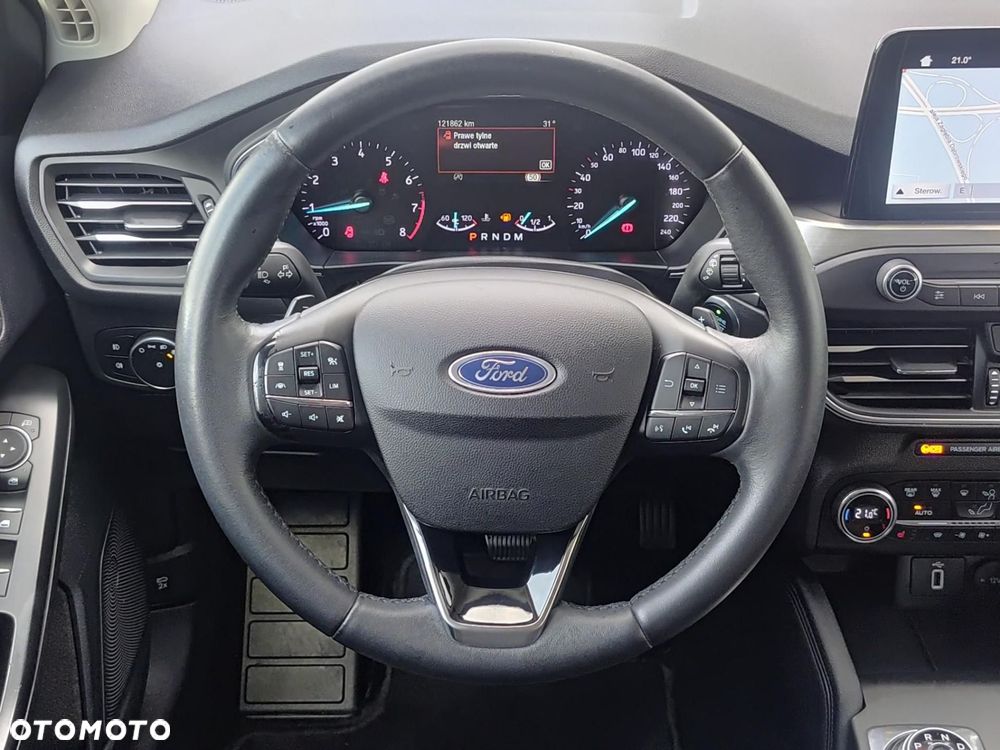 Ford Focus - 25