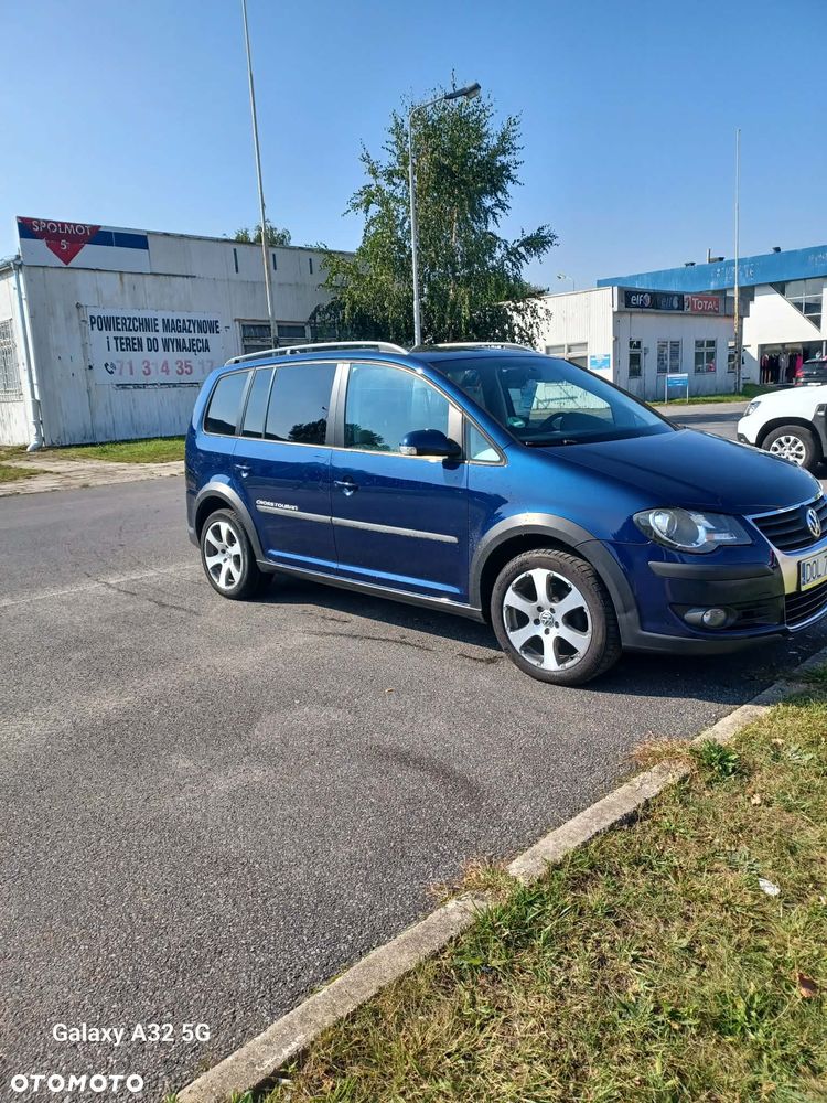 Volkswagen Touran 1.9 TDI DPF DSG Cross - 13