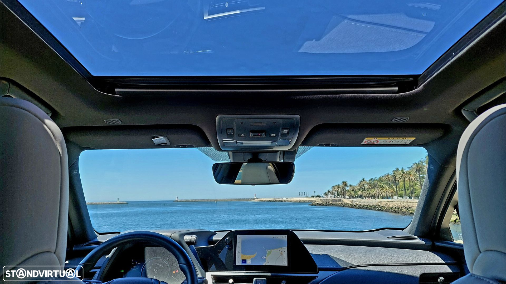 Lexus UX 250h Sport - 12