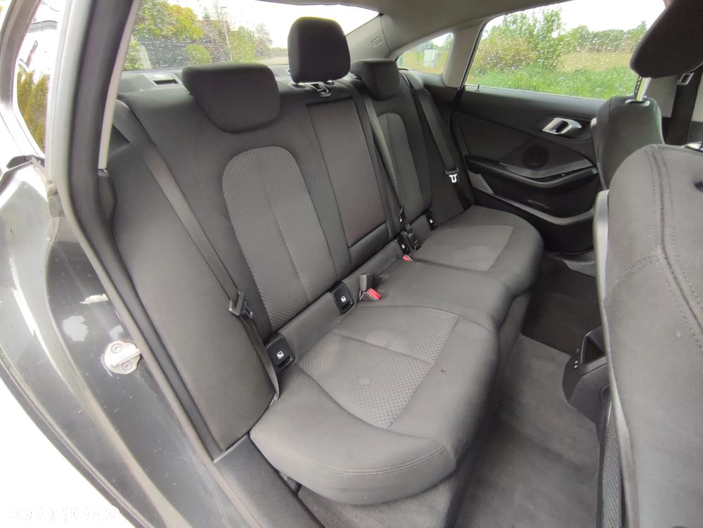 BMW Seria 2 218i Edition Colorvision - 27