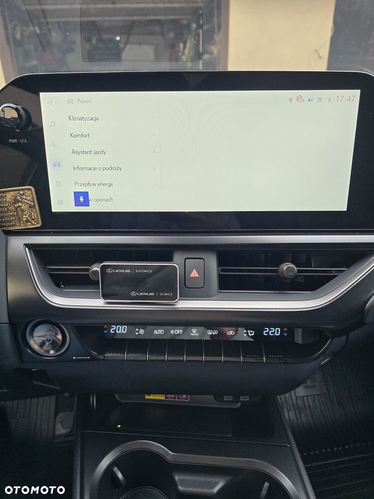 Lexus UX 300h F Sport - 9