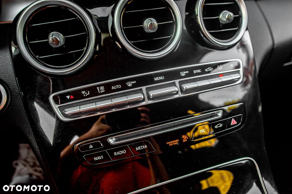 Mercedes-Benz Klasa C 250 (BlueTEC) d 4-Matic 7G-TRONIC - 28