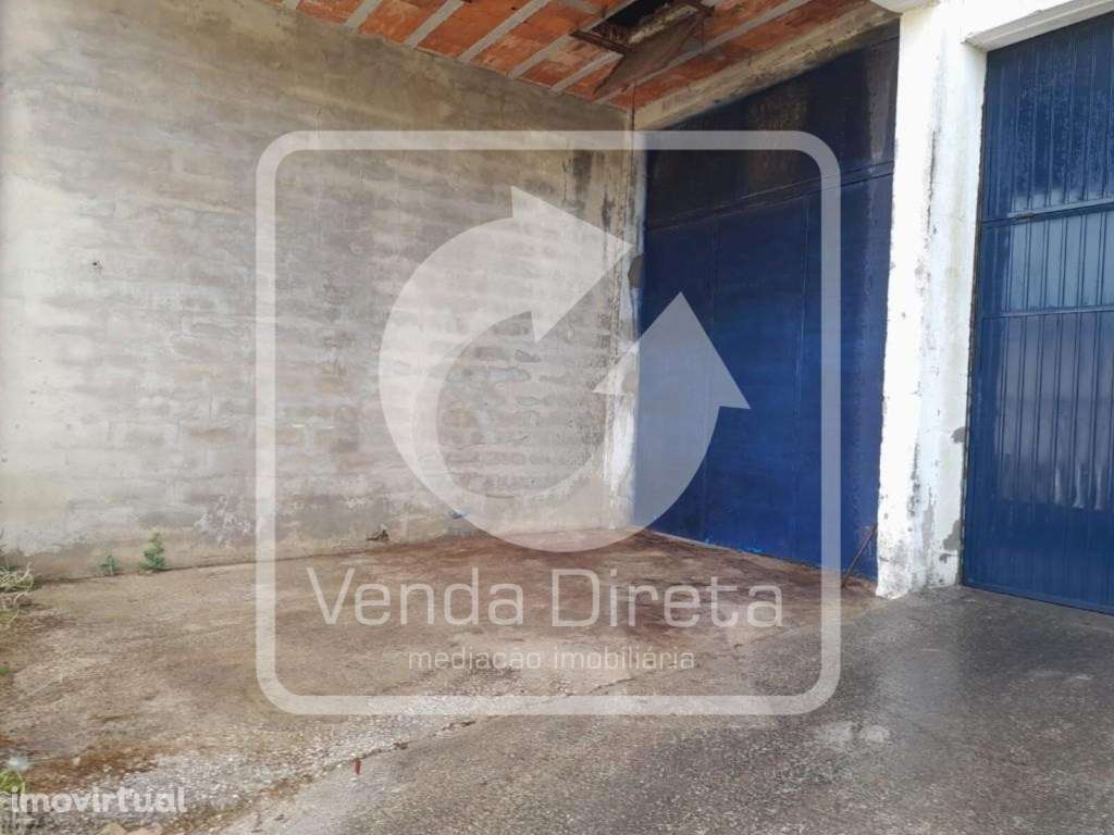 Armazém Industrial de 2 pisos com 2115 m² em Amiais de Baixo, Santa... - Grande imagem: 5/24