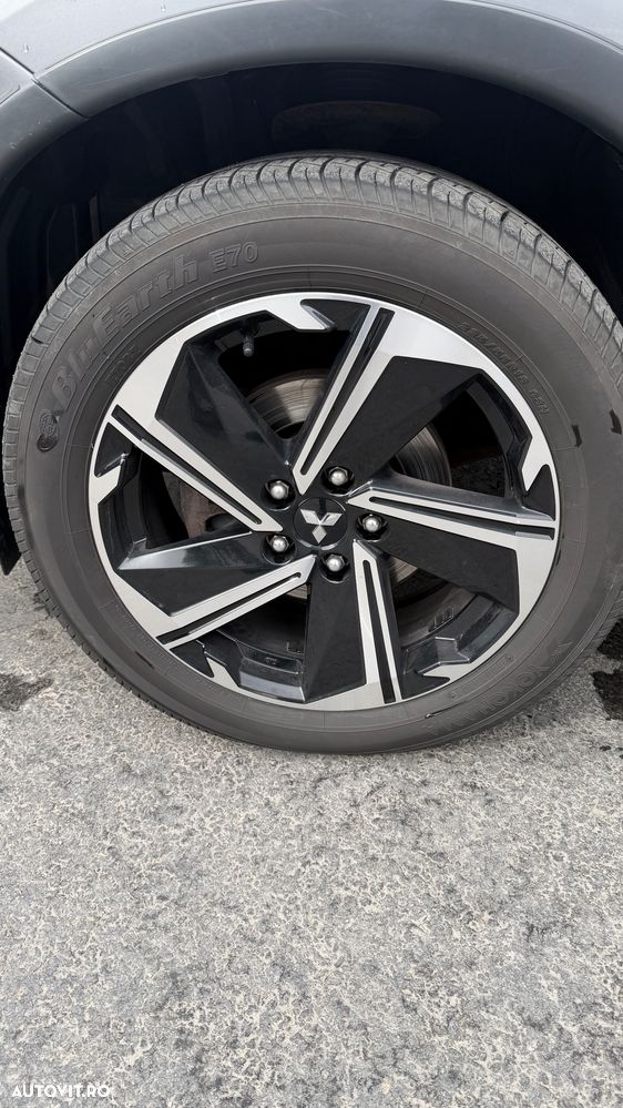 Mitsubishi Outlander - 22