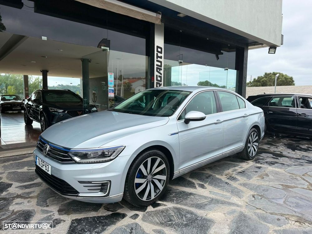 VW Passat - 1