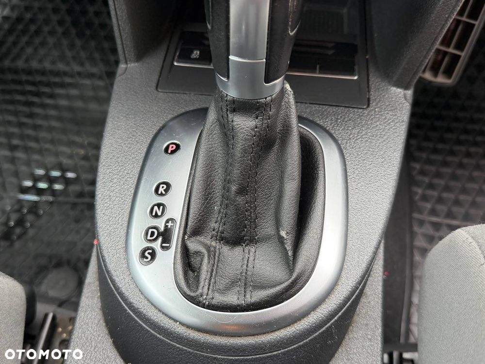Volkswagen Touran - 20