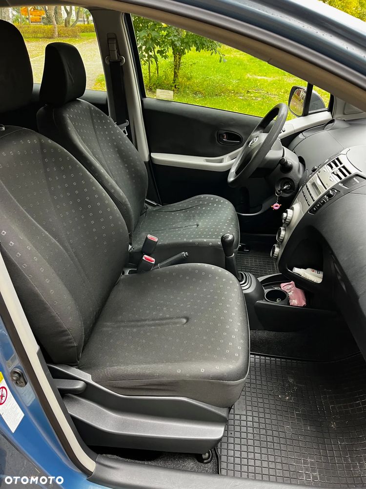 Toyota Yaris - 14