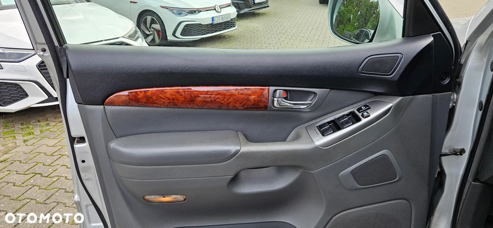 Toyota Land Cruiser 3.0 D Sol - 25