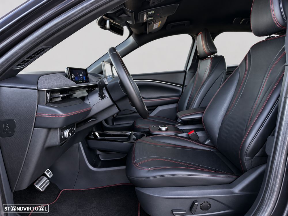 Ford Mustang Mach-E 75.7 kWh Premium AWD - 12