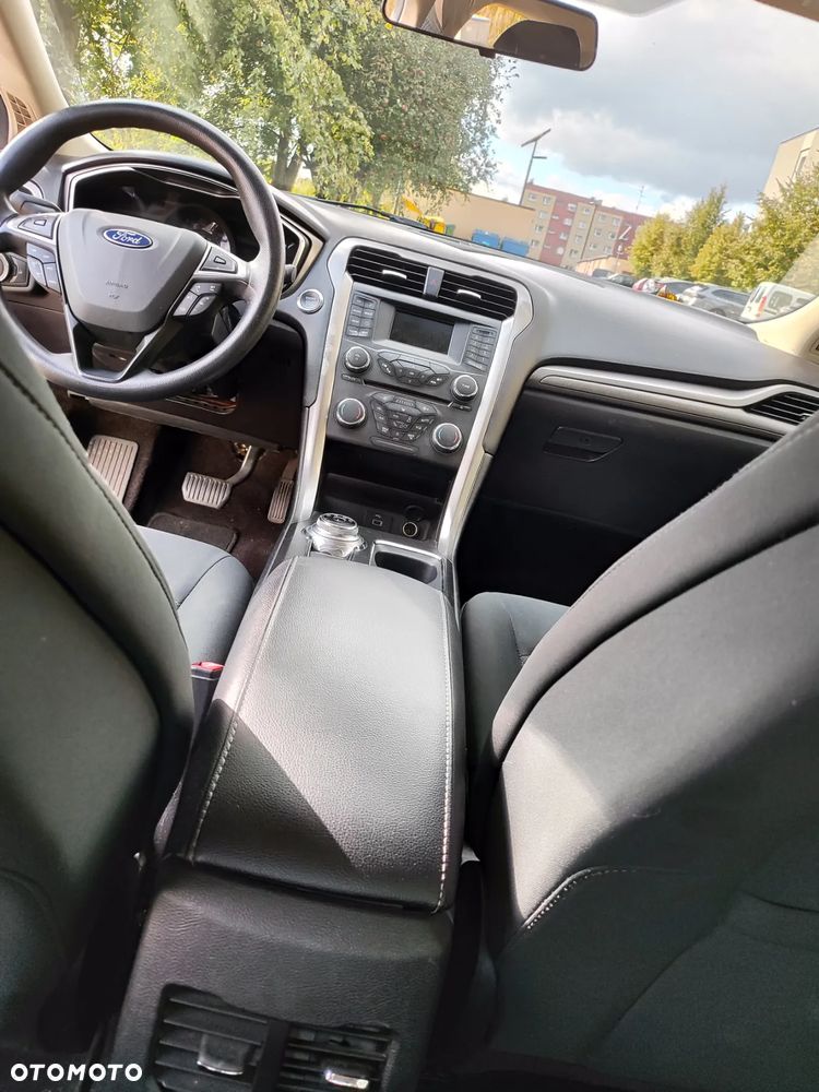 Ford Fusion - 11