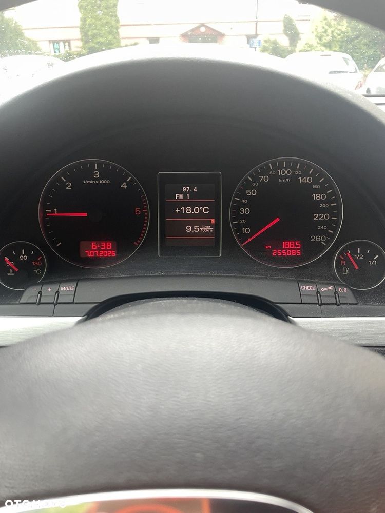 Audi A4 Avant 2.0 TDI DPF quattro S line Sportpaket (plus) - 12