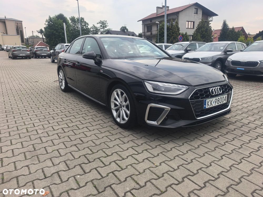 Audi A4 Limousine - 4