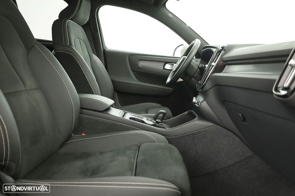 Volvo XC 40 1.5 T2 Plus Dark Auto - 20