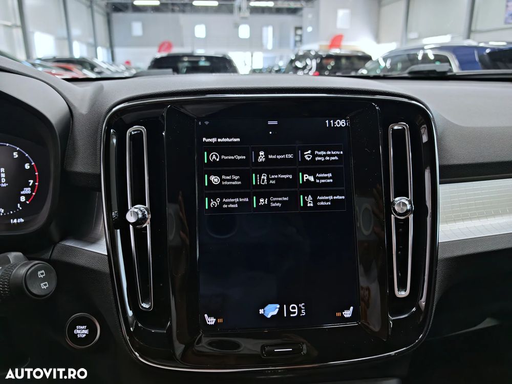 Volvo XC 40 T4 R-Design - 17