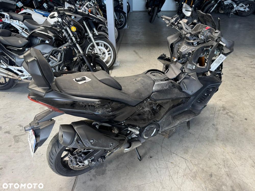 Yamaha Tmax - 3