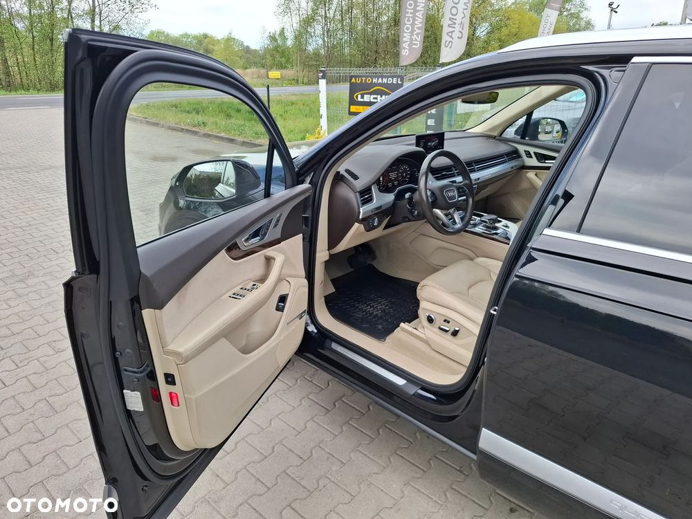 Audi Q7 - 10