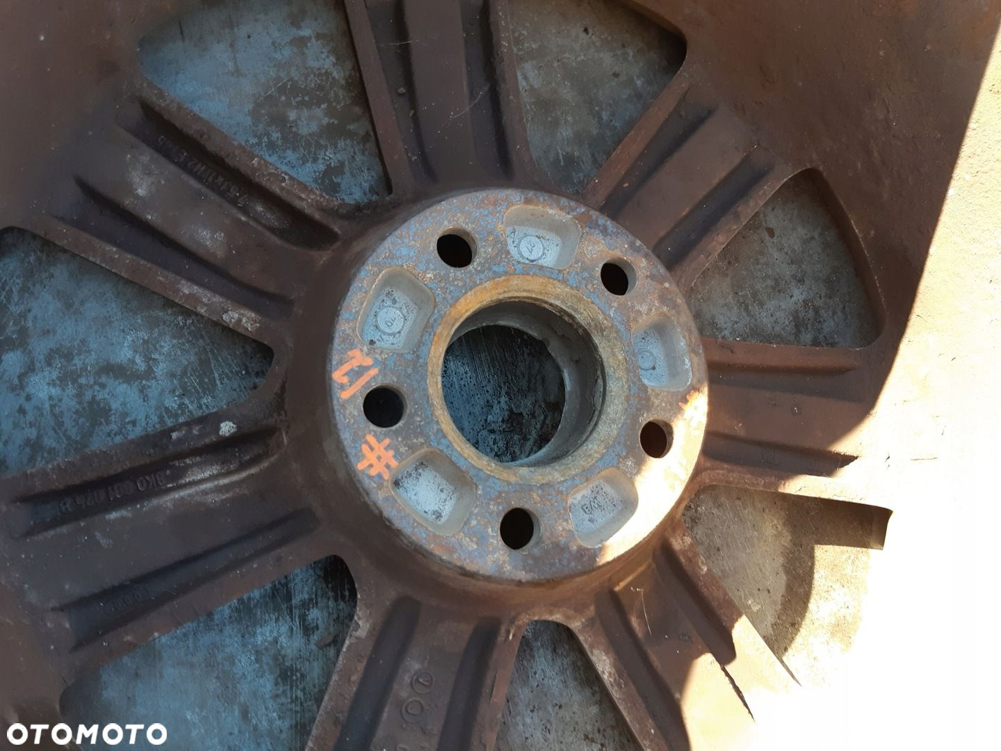 AUDI A4 B8 A5 8T FELGA ALUMINIOWA 7.5J 17 ET45 8K0601025B - 7