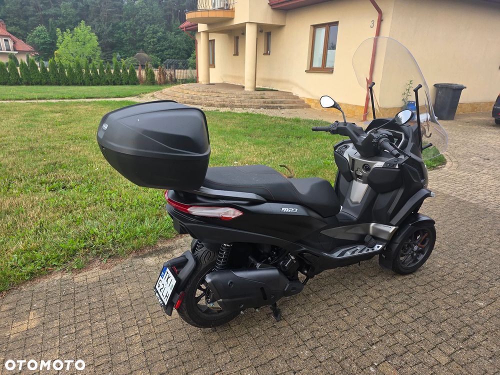 Piaggio MP-3 - 5