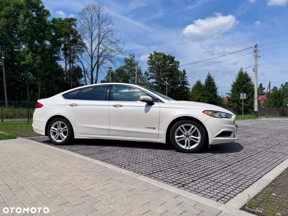Ford Fusion - 2