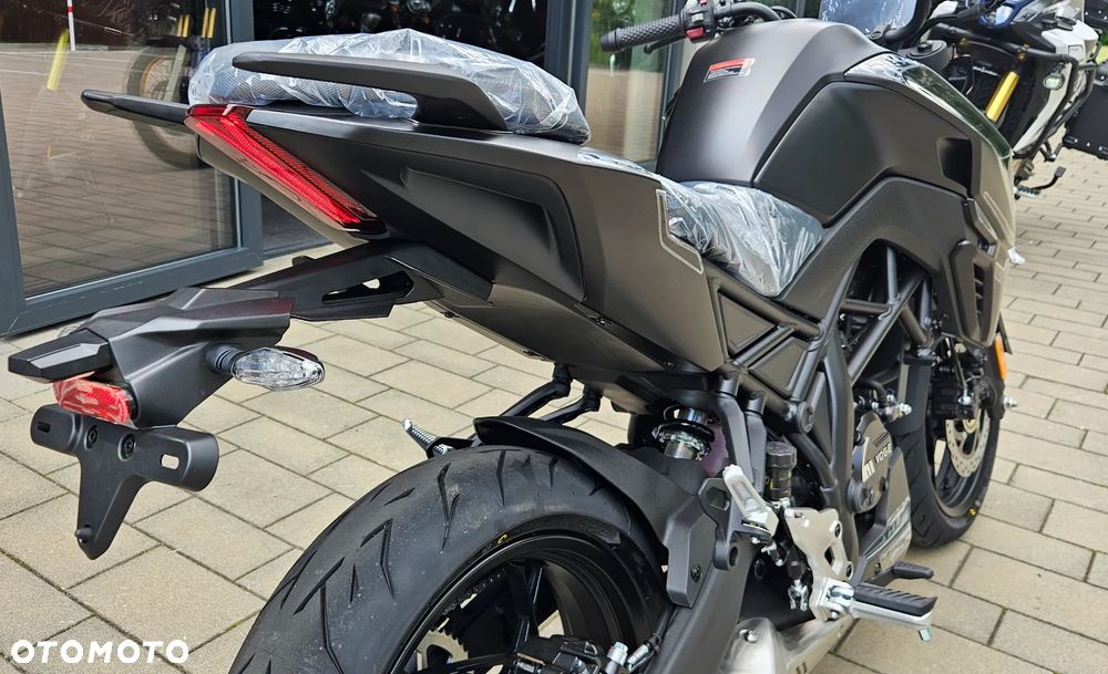 VOGE R125S - 16