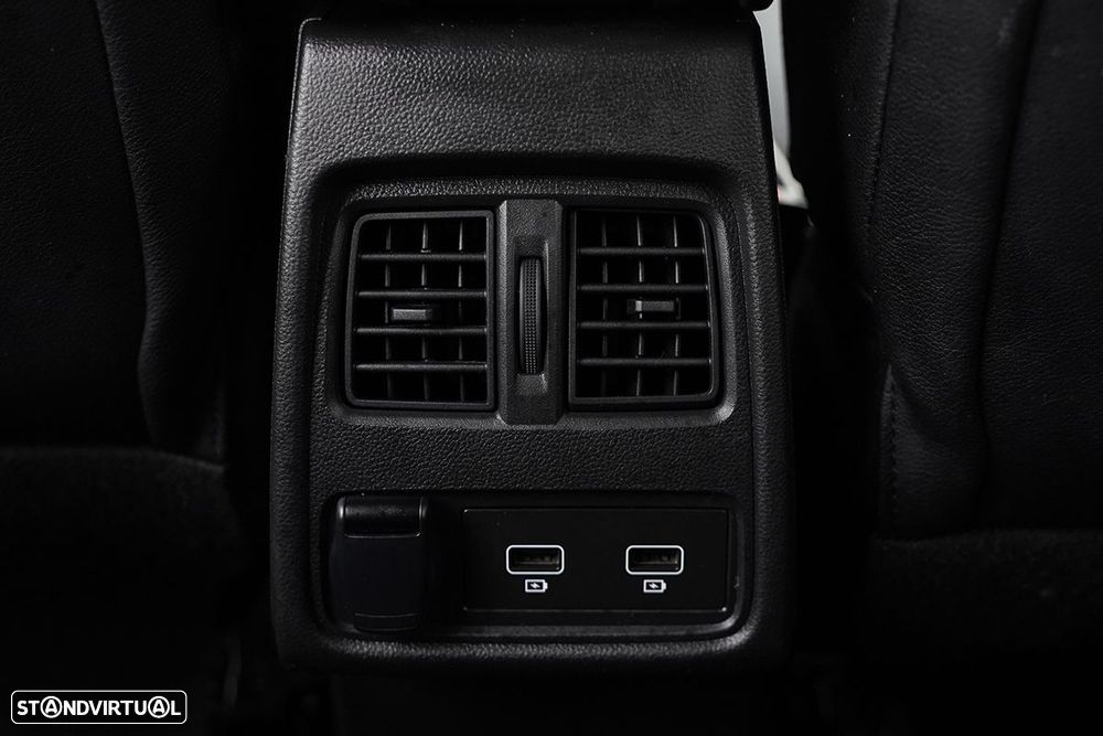 Renault Captur 1.0 TCe Techno Bi-Fuel - 24