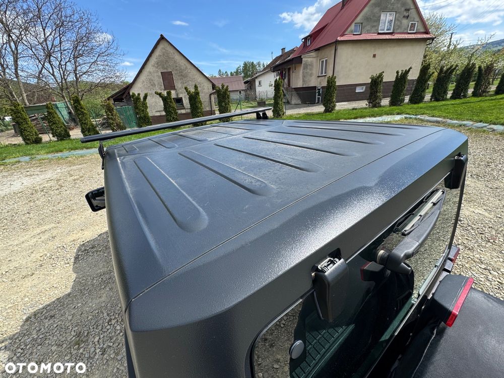 Jeep Wrangler - 23