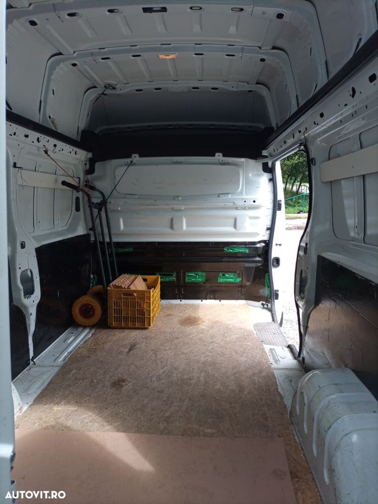 Renault Trafic - 6