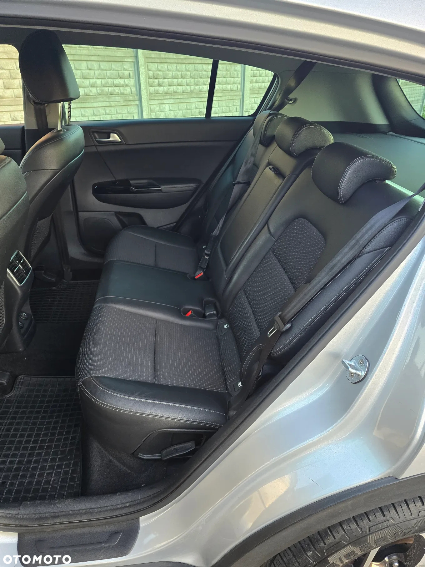 Kia Sportage 1.6 CRDI AWD DCT PLATINUM - 5