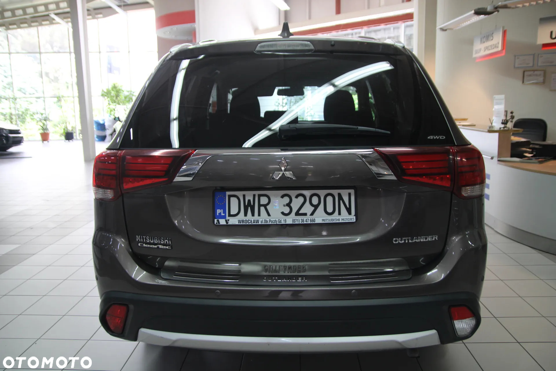 Mitsubishi Outlander 2.0 Intense + Navi 4WD CVT - 7