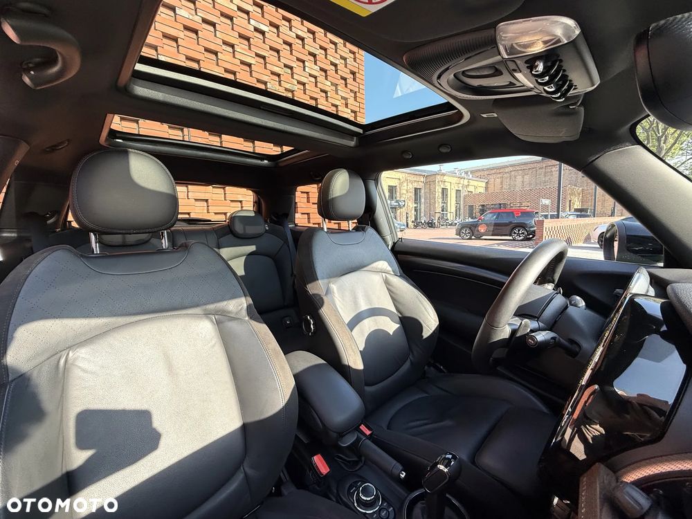 MINI John Cooper Works - 18