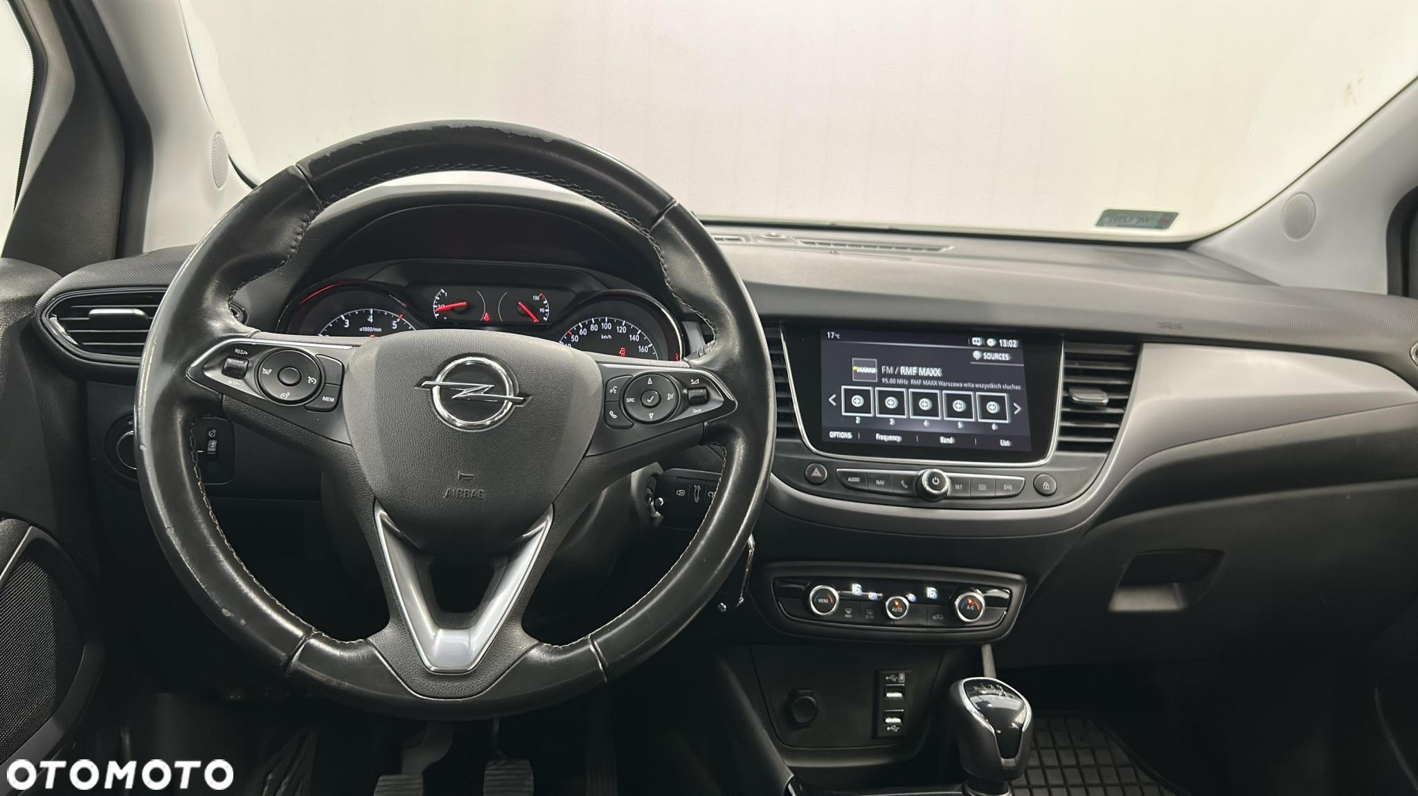 Opel Crossland X - 10