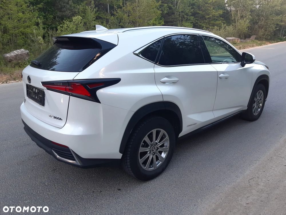Lexus NX 300h Comfort AWD - 6