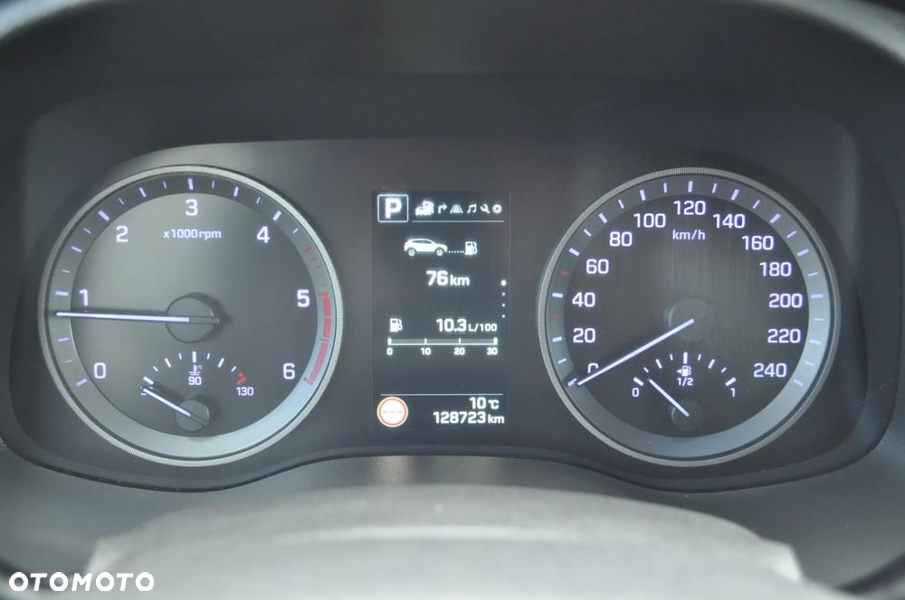 Hyundai Tucson 2.0 CRDI 4WD Automatik Premium - 27