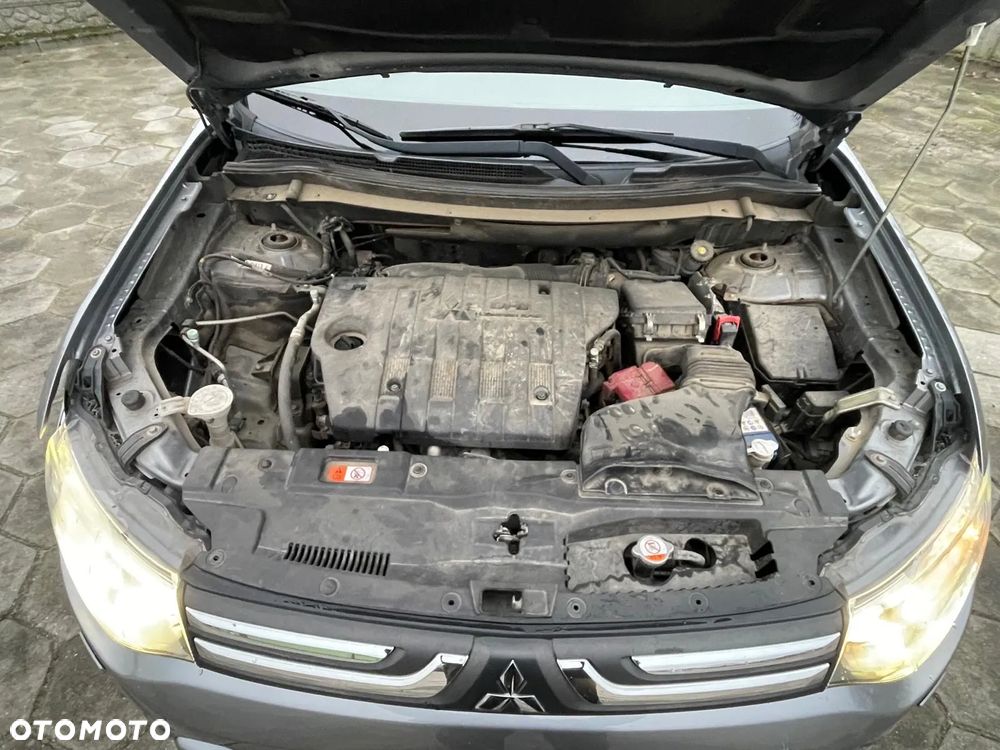 Mitsubishi Outlander 2.2 DI-D 4WD Plus - 18