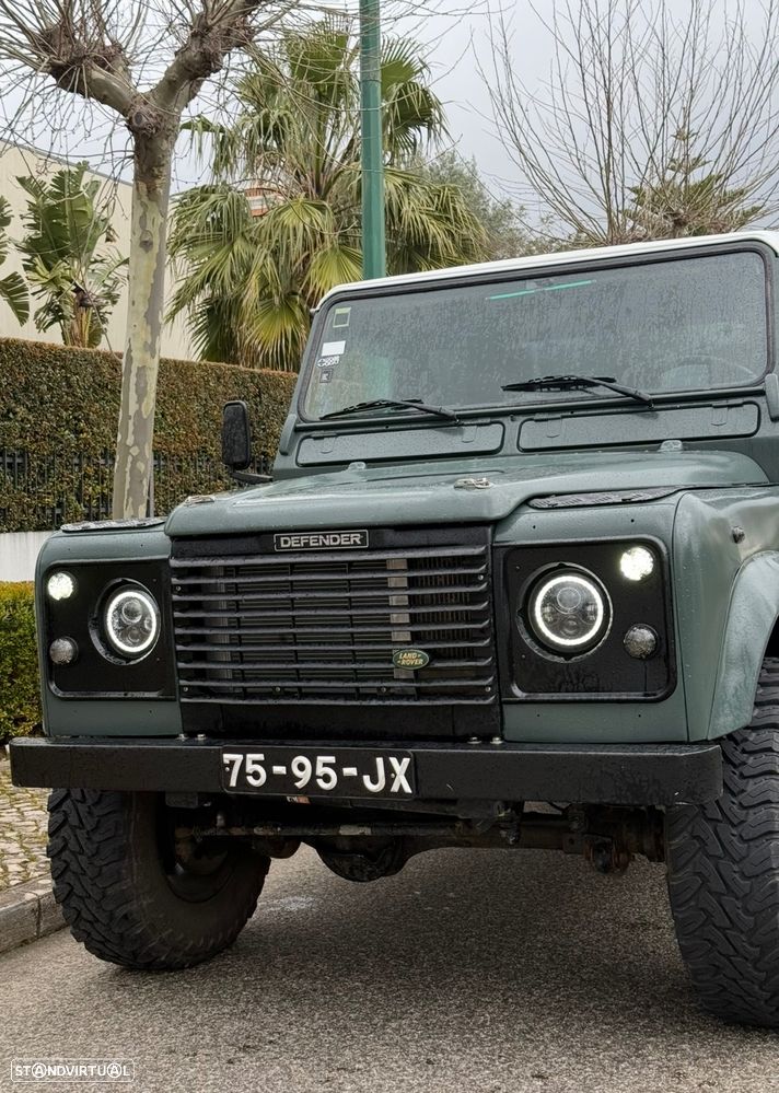 Land Rover Defender 110 SE - 49