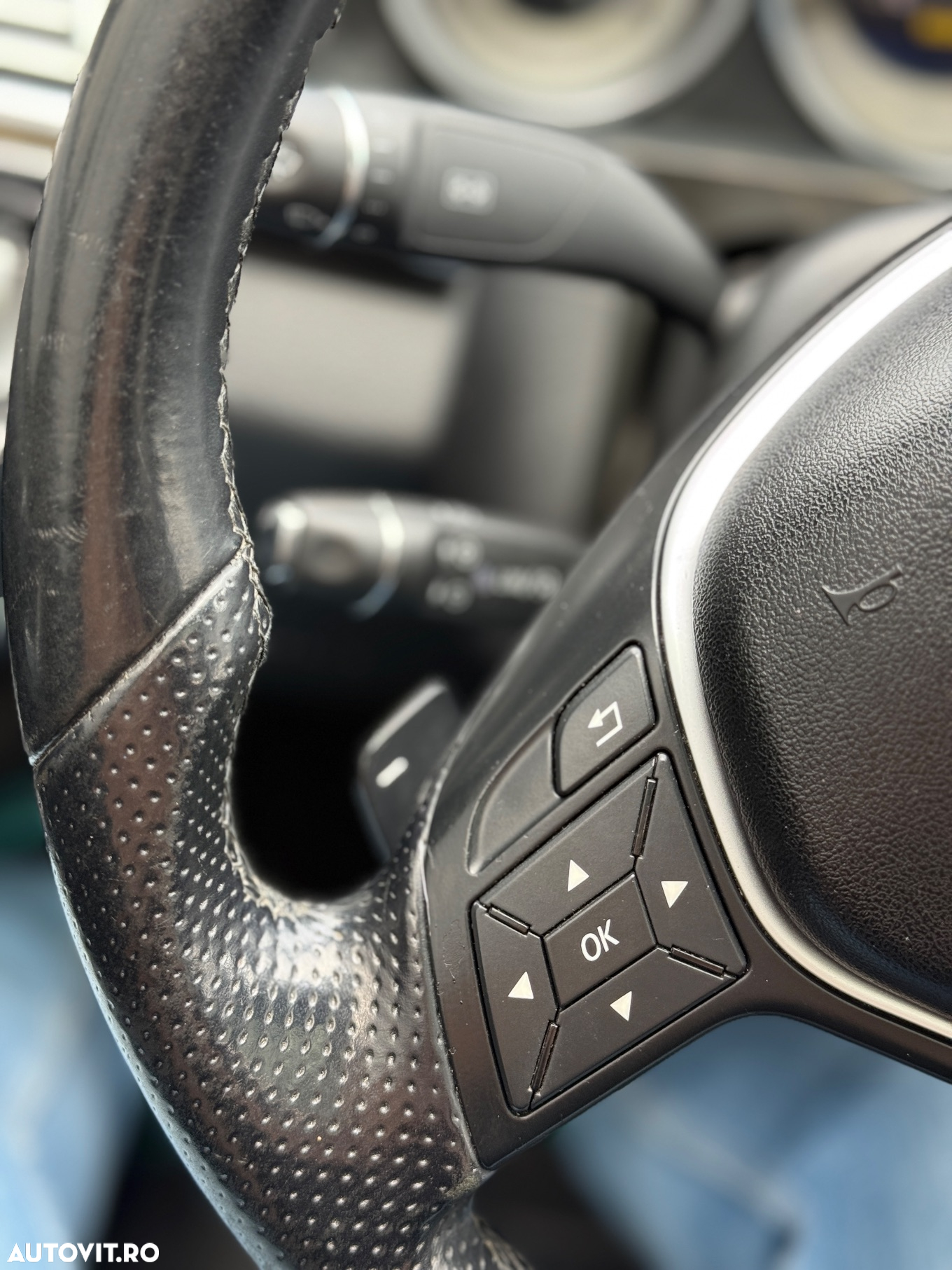 Mercedes-Benz E 220 BlueTEC 9G-TRONIC Avantgarde - 36