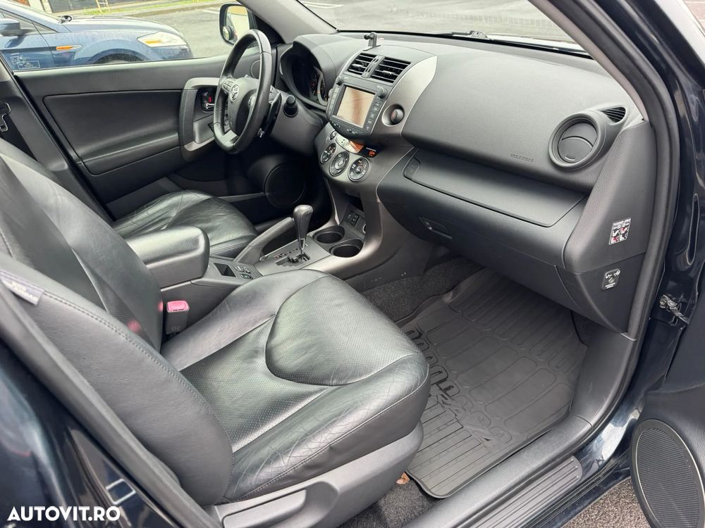 Toyota RAV4 2.2 D-4D 4x4 Automatik Executive - 14