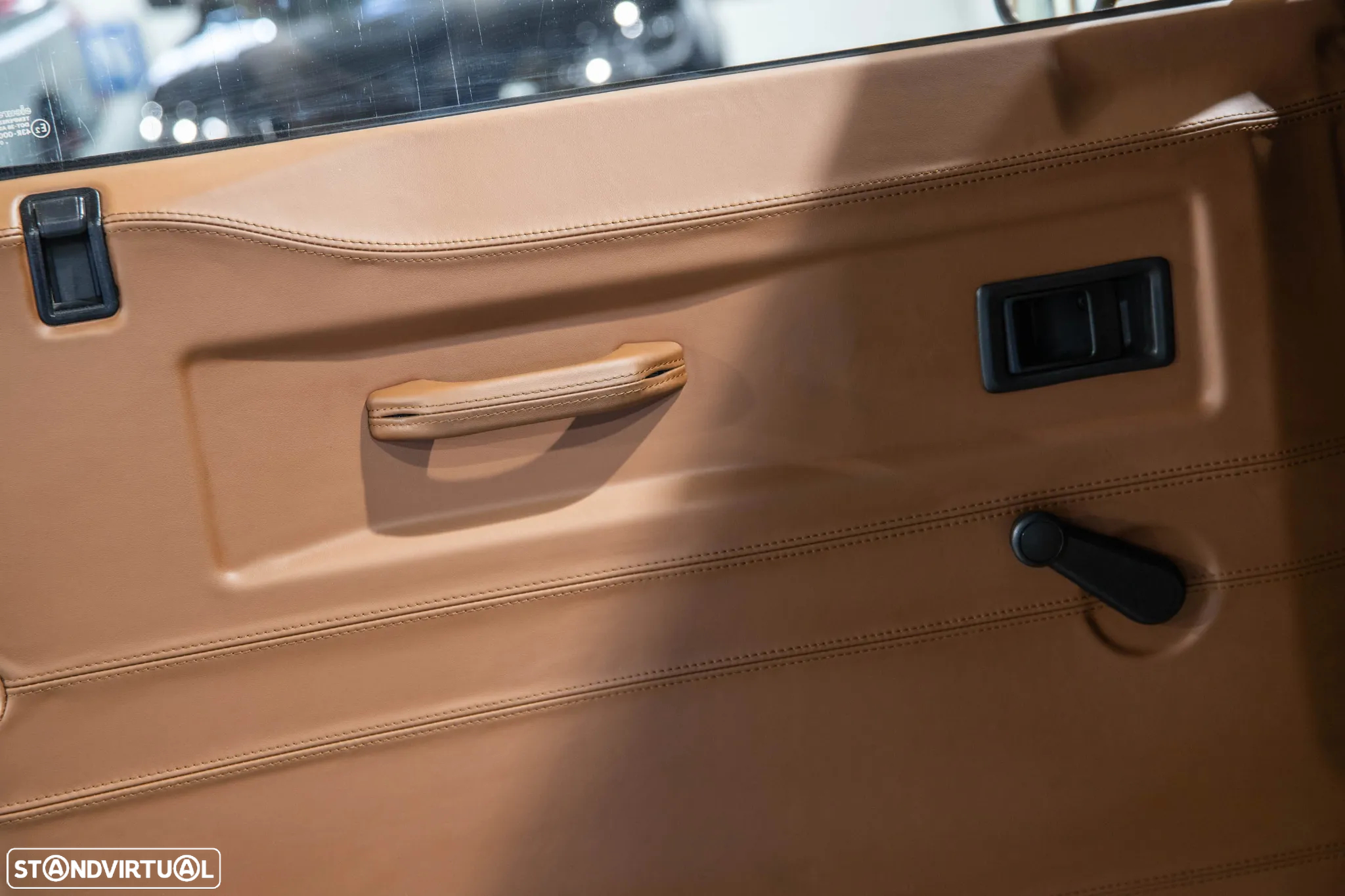 Land Rover Defender 90 SW 2.4 CRD E - 34