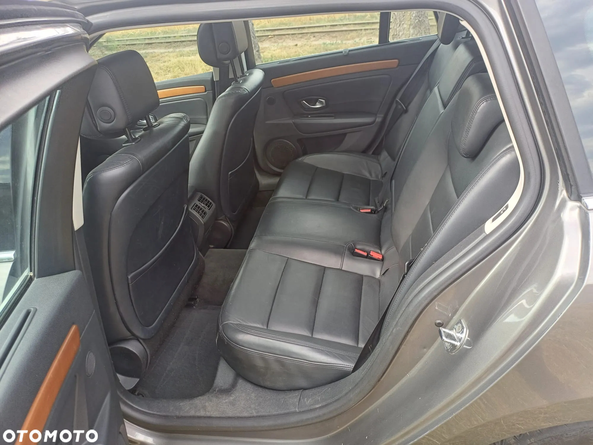 Renault Laguna 2.0T Initiale - 3