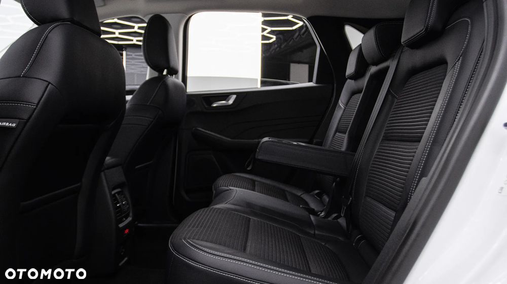 Ford Kuga 2.5P PHEV FWD Titanium X - 17